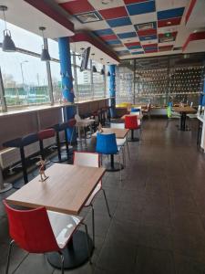 Restauracja lub miejsce do jedzenia w obiekcie ibis budget Katowice Centrum