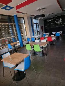 Restauracja lub miejsce do jedzenia w obiekcie ibis budget Katowice Centrum