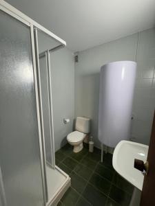 Koupelna v ubytování Céntrico apartamento con vistas en Formigal - Entrada 24h sin llaves