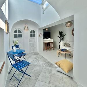 Televiisor ja/või meelelahutuskeskus majutusasutuses Zina Apartment Sidi Bou Said
