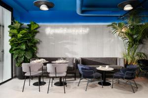 Ruang duduk di Coeo Hernan Ruiz Rooftop Pool Hostel