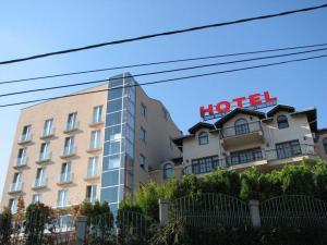 El edificio en el que está el hotel