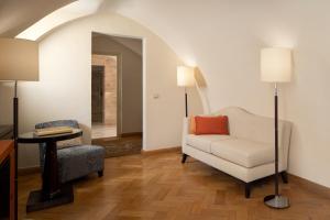 Posedenie v ubytovaní Mandarin Oriental, Prague