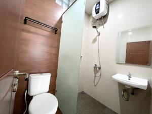Ένα μπάνιο στο Moona Homestay +11 φωτογραφίες