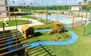 Kawasan permainan kanak-kanak di Muro Alto Condomínio Clube - Flat