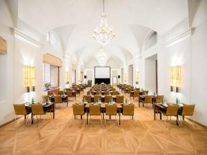 Reštaurácia alebo iné gastronomické zariadenie v ubytovaní Mandarin Oriental, Prague