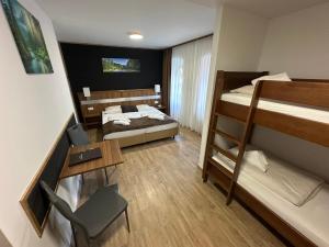 Posteľ alebo postele v izbe v ubytovaní Hotel-Landgasthof Katschtalerhof