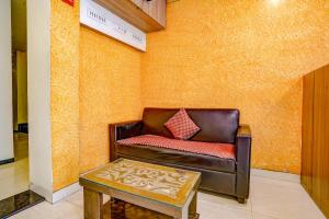 Posezení v ubytování FabExpress Prakash Inn - Nr Mumbai International Airport