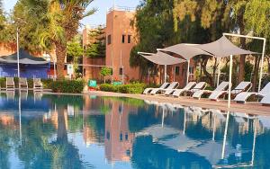 Swimmingpoolen hos eller tæt på Couleurs Berbères