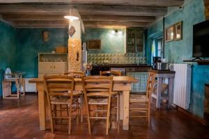 Kuchyň nebo kuchyňský kout v ubytování Arbalovija Rustic Villa