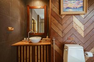 Ban Sainai Resort- SHA Extra Plus Aonang's Green Resort的一间浴室