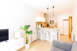 Una cocina o zona de cocina en Bravissimo Apartaments Mora 4