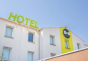 Certifikát, hodnocení, plakát nebo jiný dokument vystavený v ubytování B&B HOTEL Toulon Ollioules
