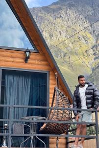 Pemandangan gunung umum atau pemandangan gunung yang diambil dari hotel