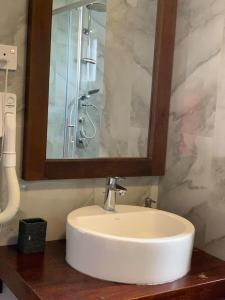 Koupelna v ubytování The Loversleap Resort Nuwara Eliya