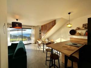 Χώρος καθιστικού στο Duplex Tour d'Omigna Cargèse