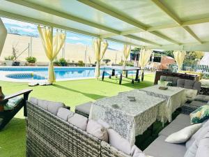 Hồ bơi trong/gần Casa Rural a 4km de Murcia con piscina y spa caliente