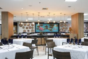 Restaurace v ubytování Fiesta Bahia Hotel