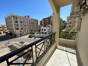 Balkón nebo terasa v ubytování Apartment Hossam - Hurghada