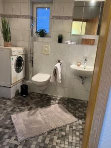 Ένα μπάνιο στο Ferienhaus nahe der Nordsee, in Loquard, nahe Greetsiel und Emden