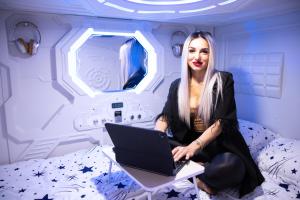 Fotografie z fotogalerie ubytování QUICK'HOT By GTS - capsules et chambres confortables v destinaci Villeurbanne