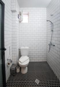 Ένα μπάνιο στο DORM BG pet-friendly Aparthotel