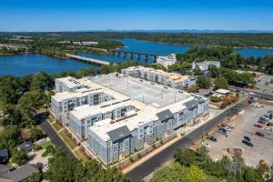 Fotografie z fotogalerie ubytování Dockside Dreams by Lake Hartwell with Clubhouse Amenities v destinaci Clemson
