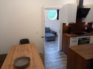 Kuchyň nebo kuchyňský kout v ubytování NRV Appartement Top 8