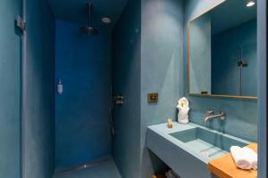 Sable Bleu Boutique Hotel的一间浴室
