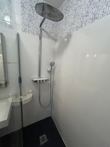 Koupelna v ubytování 't Cravael + 18 fotografií