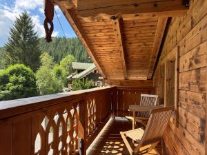 Balkon lub taras w obiekcie Das Anja Alt Filzmoos
