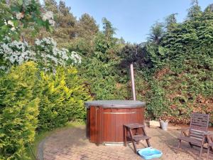 Ogród w obiekcie Modern holiday homes for 8 people with the pool