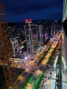 Nespecifikovaný výhled na destinaci Batumi nebo výhled na město při pohledu z hotelu