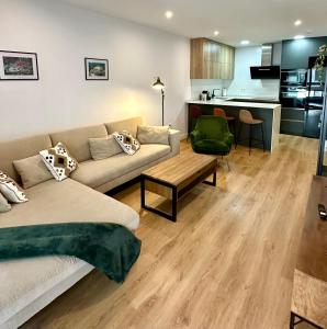 Kuchyň nebo kuchyňský kout v ubytování Vega Parque II con parking privado, piscina y a 5 minutos de la playa