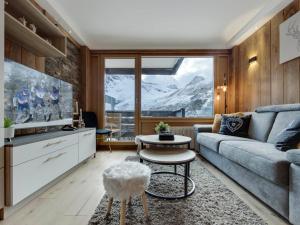 Zdjęcie z galerii obiektu Appartement cosy rénové à Tignes, proche des pistes, balcon, wifi - FR-1-641-13 w mieście Tignes