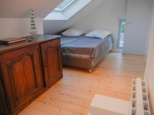 Posteľ alebo postele v izbe v ubytovaní Villa contemporaine avec vue mer à Sauzon - FR-1-418-201