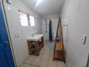 Ванная комната в Blue Water Retreat