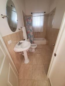 Bilik mandi di Vilagio Villa