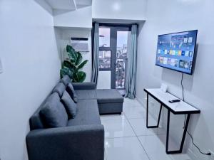 TV/trung tâm giải trí tại 1BR T2 with Balcony Panoramic View at Horizons 101