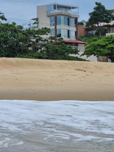Gallery image of Jequitibá Rosa - frente ao Mar na Praia de Meaípe, Guarapari in Guarapari
