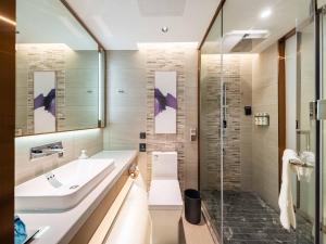 Phòng tắm tại Lavande Hotel Wuhan Huazhong University of Science and Technology Jiayuan Road Subway Station Branch