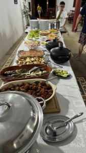 Comida no hotel ou em algum lugar perto
