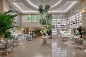 Posezení v ubytování Au Lac Charner Hotel
