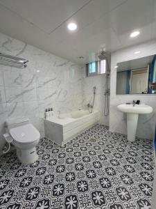 Koupelna v ubytování Haruae hotel + 22 fotografií