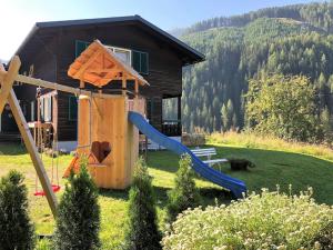 Foto Innerkremsis asuva majutusasutuse Premium Chalet in Innerkrems with sauna galeriist
