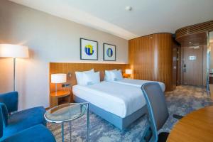 Postel nebo postele na pokoji v ubytování Crowne Plaza Kayseri by IHG