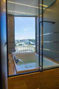 Bazén v ubytování Phuc Hai Hotel Da Lat nebo v jeho okolí
