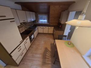 Photo de la galerie de l'établissement Ferienwohnungen Wunderburg, à Gmunden 46 autres photos