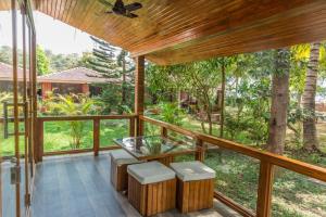 Κήπος έξω από το Saminder Beach House