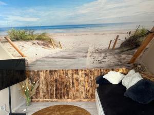 a room with a view of the beach at Steintor Appartement in Kürten